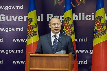 Moldavian parliament dissolves government