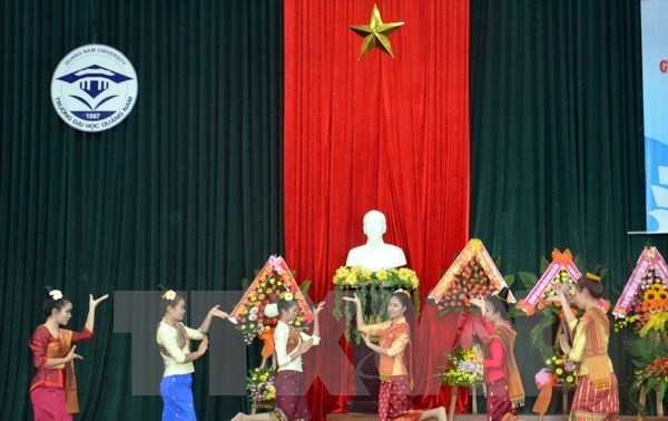 Vietnam, Laos strengthen traditional relations and comprehensive cooperation 
