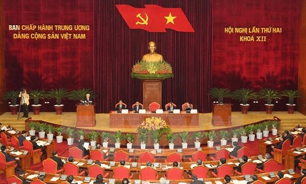 2nd meeting of the 12th Party Central Committee closes
