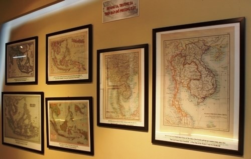 Documents on Hoang Sa, Truong Sa exhibited in Tra Vinh
