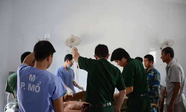 Military doctors in Truong Sa Island District