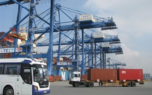 Developing logistics service in Vietnam