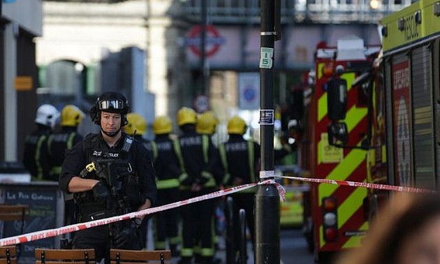 Fire spreads from London underground blast