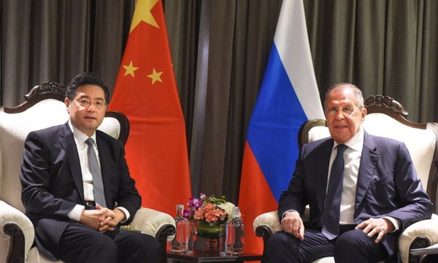 China vows to make “tangible” contribution to resolving Ukraine crisis