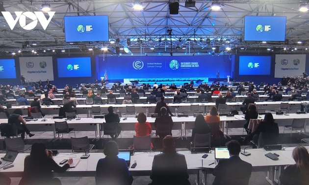 Paris climate summit opens