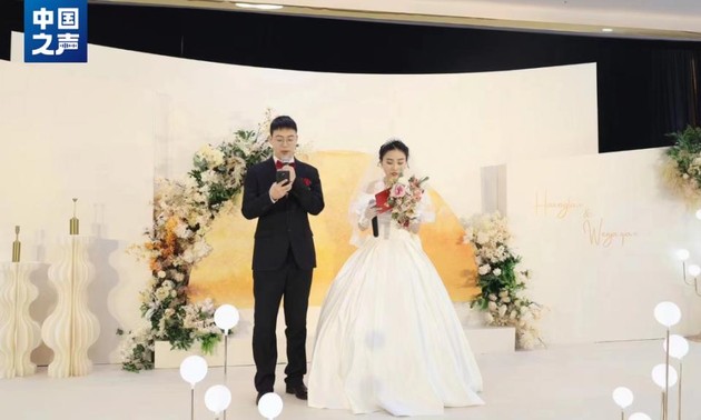 Pared-down weddings, new trend among young Chinese 