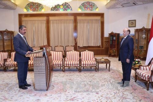 也门总统哈迪解除总理职务