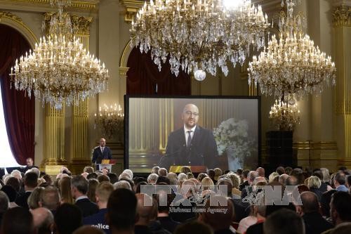 比利时领导人为恐怖袭击受害者举行哀悼仪式
