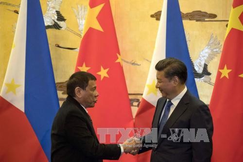 中国国家主席习近平与菲律宾总统杜特尔特举行会谈