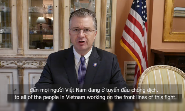 Đại sứ Mỹ ngợi ca Chính phủ Việt Nam, cảm ơn y bác sĩ tuyến đầu