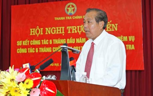 Truong Hoa Binh à la conférence-bilan de l’inspection au 1er semestre