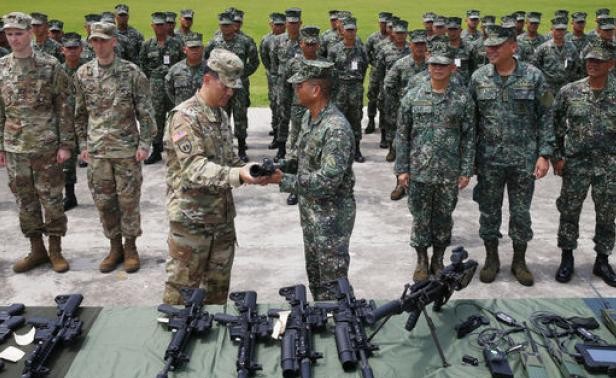 Les USA fournissent des armes aux Philippines
