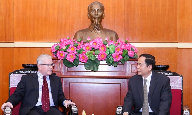 Tran Thanh Man reçoit l’ambassadeur australien Craig Chittick