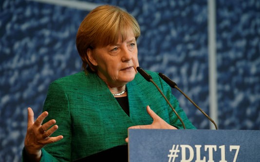 Angela Merkel souhaite une coalition avec les libéraux et les Verts