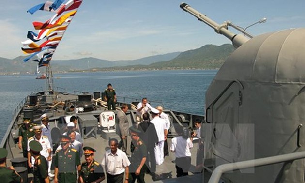 La Marine vietnamienne à la 1ère manœuvre multilatérale de l'ASEAN