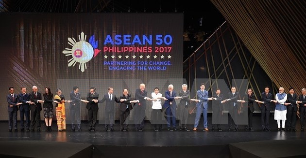 Activités du PM Nguyên Xuân Phuc au 31ème sommet de l’ASEAN
