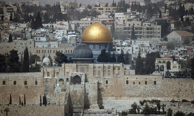 Israël adopte une loi qui complique le partage de Jérusalem