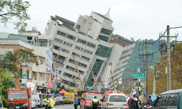 Taïwan: un séisme fait quatre morts et renverse des immeubles