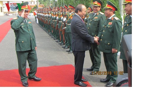 Têt : Nguyen Xuan Phuc présente ses vœux aux soldats de la 5ème zone militaire