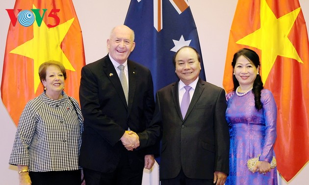 Le gouverneur général d’Australie rencontre le PM et la présidente de l’AN du Vietnam 