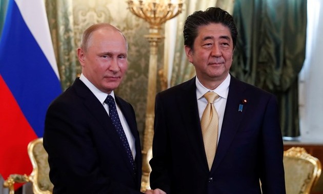 Kouriles: Poutine et Abe ont discuté d'un accord de paix Russie-Japon