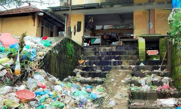 Les États-Unis aident Thua Thiên-Huê à recycler ses déchets plastiques