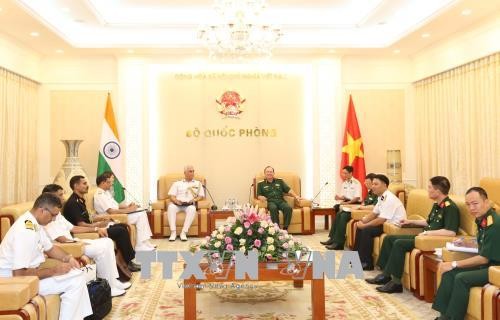 Les marines vietnamienne et indienne renforcent leur coopération 
