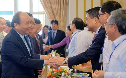 Nguyên Xuân Phuc travaille avec des responsables de Lâm Dông