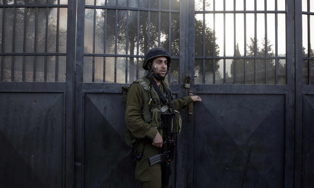 Israël ferme ses points de passage avec la bande de Gaza
