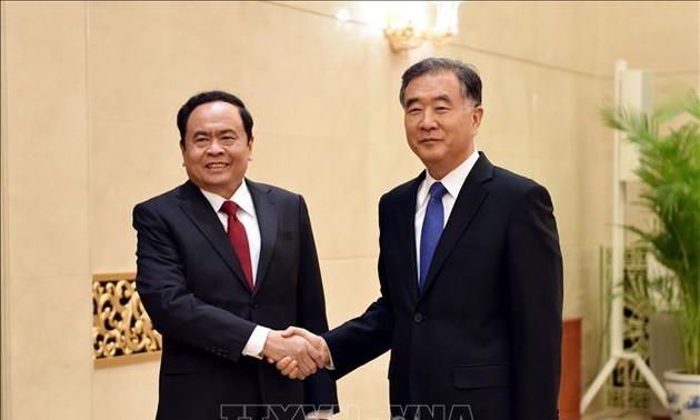 Vietnam-Chine: Renforcement de la coopération entre le FPV et la CCPPC