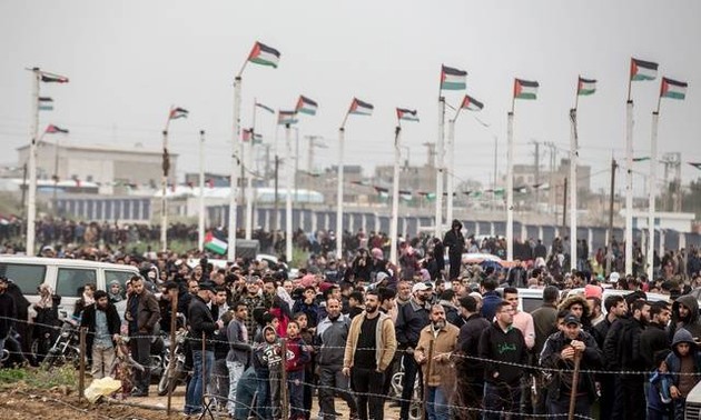 Gaza : manifestations massives à la frontière israélienne, quatre Palestiniens tué