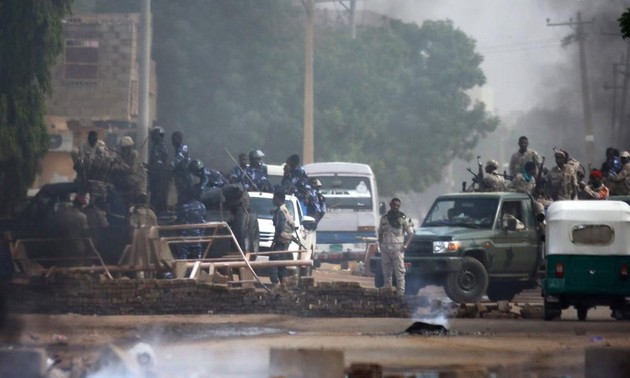 Soudan: La violente dispersion du sit-in fait 30 morts à Khartoum, condamnations internationales 