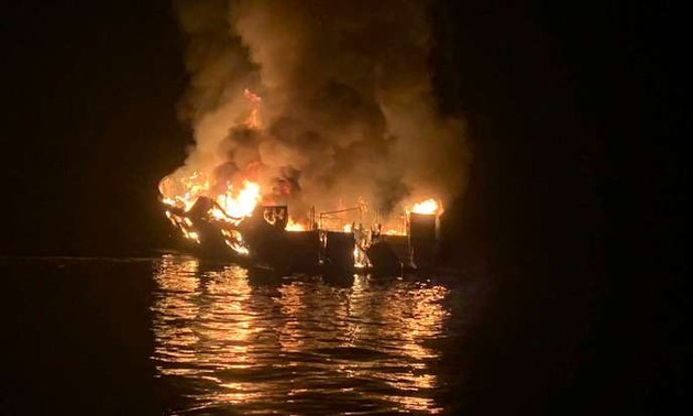 Californie: huit morts et 26 disparus dans l’incendie d’un bateau