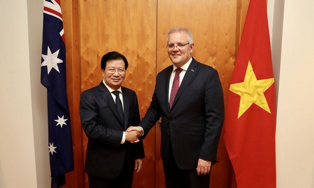 Le vice-Premier ministre Trinh Dinh Dung en visite en Australie