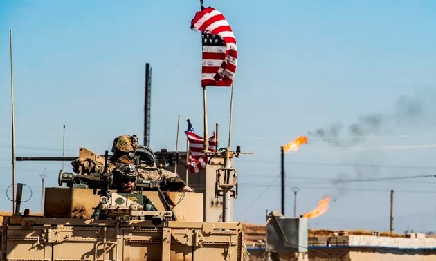 Des militaires américains ont quitté deux bases en Syrie pour l’Irak, selon Sana
