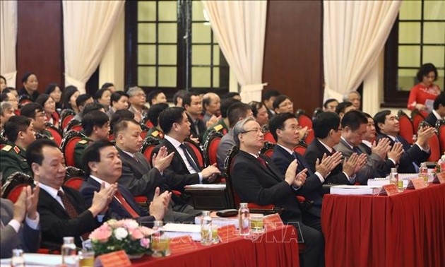 Un colloque pour réaffirmer le rôle dirigeant du Parti communiste vietnamien