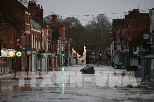 Tempête Dennis: inondations au Royaume-Uni