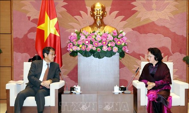 La présidente de l’AN Nguyên Thi Kim Ngân reçoit l’ambassadeur du Japon