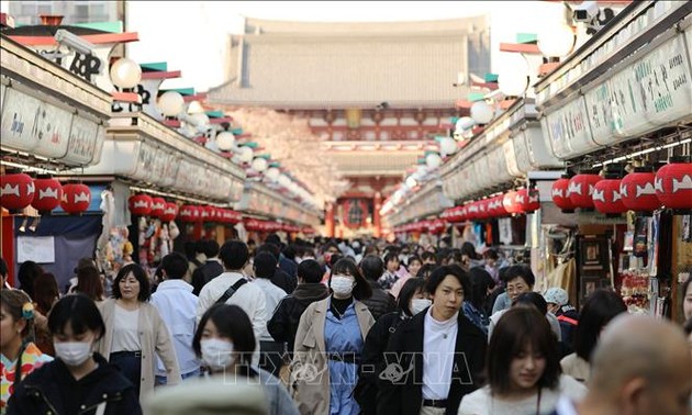 Le Japon déclare l’état d’urgence et lance un plan de soutien à l’économie