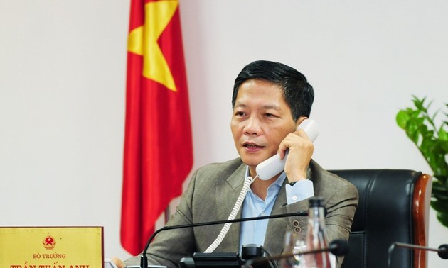 Covid-19: le secrétaire général de l’ASEAN apprécie les aides du gouvernement vietnamien