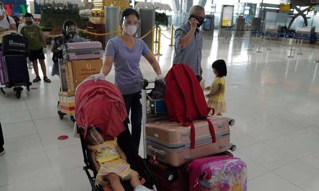 Covid-19 : rapatriement de 300 Vietnamiens de Thaïlande