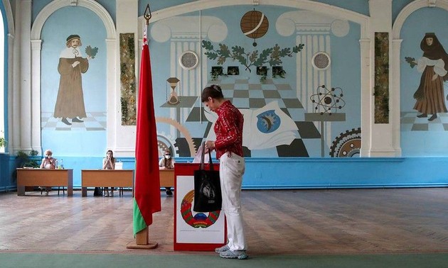 Élection en Biélorussie: le président Loukachenko donné en tête 