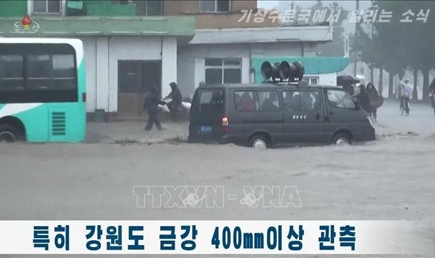 Des bénévoles de la Croix-Rouge aident Pyongyang à faire face au coronavirus et aux inondations