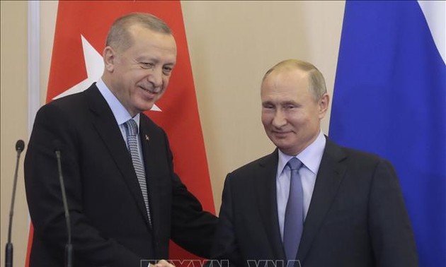 Les présidents russe et turc évoquent la Libye et la Syrie par téléphone