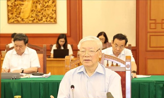 Le bureau politique se prononce sur les documents du congrès du Comité du Parti de Hô Chi Minh-ville