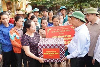Crues: Le gouvernement vietnamien vient au secours des sinistrés