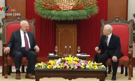 Nguyên Phu Trong rencontre l’ambassadeur de Russie au Vietnam