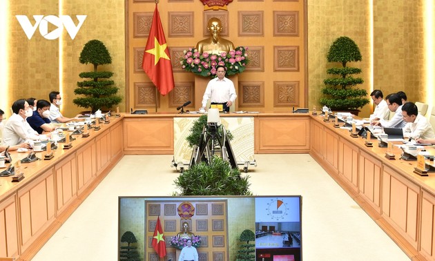 Pham Minh Chinh: tout doit être fait pour enrayer l’épidémie à Hô Chi Minh-ville