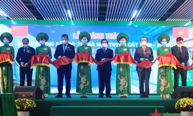 La voie ferroviaire Cat Linh-Hà Dông accueille son millionnième passager