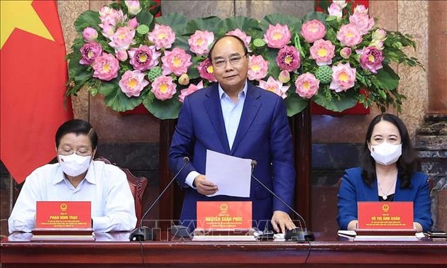 Nguyên Xuân Phuc veut accélérer l’élaboration de la Stratégie d’édification de l’État de droit socialiste du Vietnam